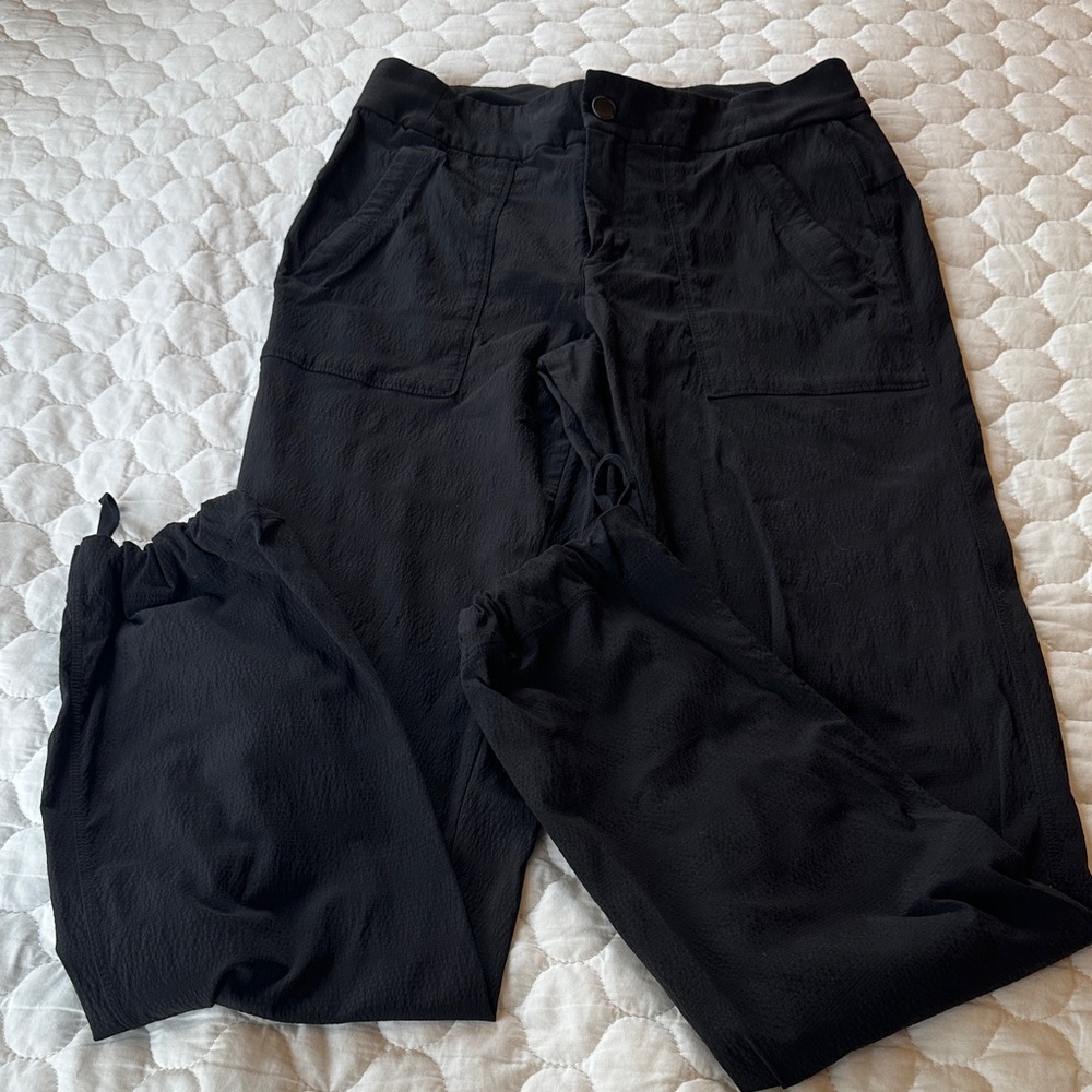 Athleta Women’s Black Cargo Pants